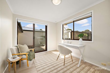 Property photo of 6 Dodwell Street Giralang ACT 2617