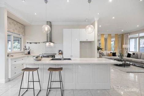 Property photo of 2 Orchid Way Hurstbridge VIC 3099