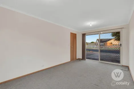 Property photo of 1/2 Avalon Road Marion SA 5043