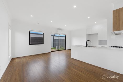 Property photo of 26 Raffles Walk Werribee VIC 3030
