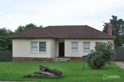 8 Churchill Ave, Warrawong, NSW 2502
