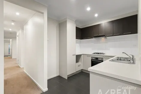 Property photo of 7 Miranda Drive Doreen VIC 3754