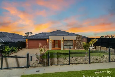Property photo of 16 Sleeper Rise Garfield VIC 3814