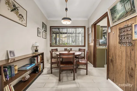 Property photo of 15 Bridgeview Road Yarrawarrah NSW 2233
