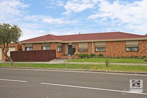10 Clarendon St, Cranbourne, VIC 3977