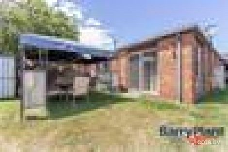 Property photo of 20 Bellarine Drive Cranbourne VIC 3977