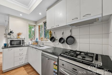 Property photo of 2/9 Brougham Street Box Hill VIC 3128