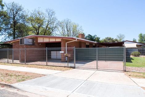 25 Hablett Cres, Gillen, NT 0870