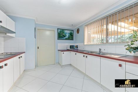 Property photo of 1/4 Jacquinot Place Glenfield NSW 2167