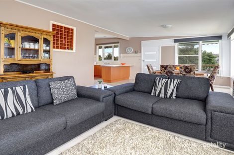 Property photo of 88 Seventh Avenue Rosebud VIC 3939