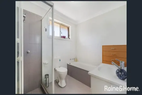 Property photo of 8/9-11 Weir Crescent Lurnea NSW 2170