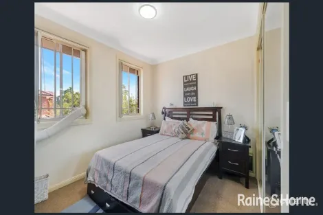 Property photo of 8/9-11 Weir Crescent Lurnea NSW 2170