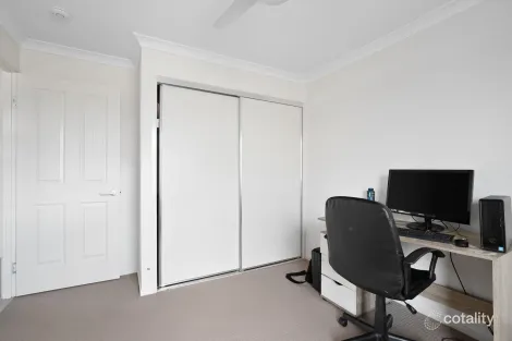 Property photo of 9 Vale Street Emerald QLD 4720