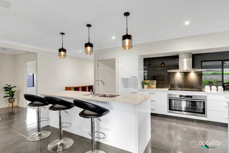 Property photo of 28 Starcke Trail Smithfield QLD 4878