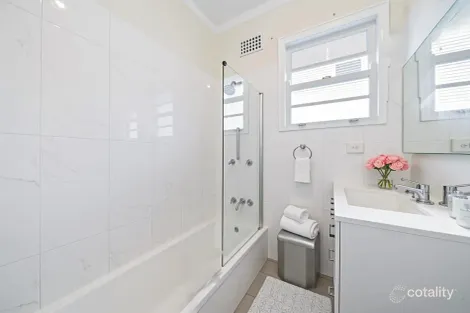 Property photo of 66 Hawken Drive St Lucia QLD 4067