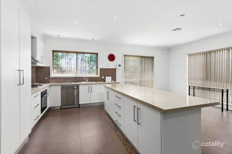 Property photo of 1 Betchworth Close Caroline Springs VIC 3023