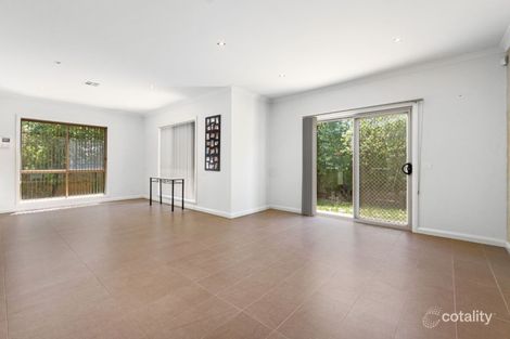 Property photo of 1 Betchworth Close Caroline Springs VIC 3023