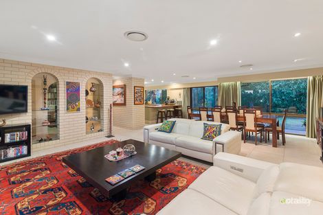 Property photo of 9 Gunsynd Drive Mudgeeraba QLD 4213