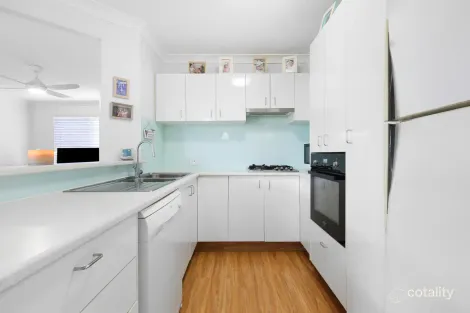 Property photo of 52 Warbler Parade Varsity Lakes QLD 4227