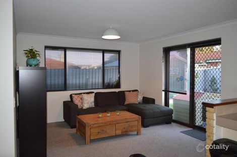 8a Hinderwell St, Scarborough, WA 6019