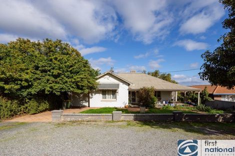16 Hopetoun Ave, Northam, WA 6401