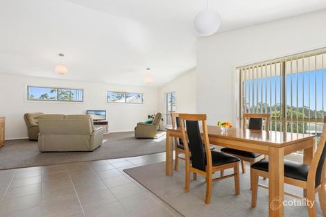 Property photo of 4 Hunter Place Sunshine Bay NSW 2536