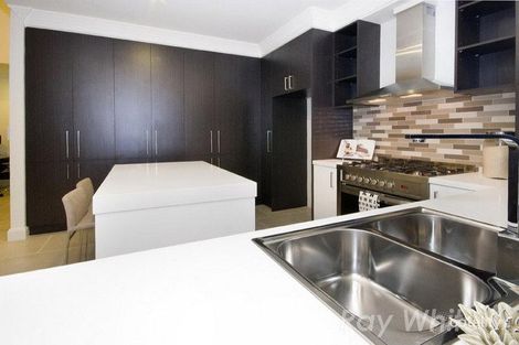 Property photo of 2/18 Molleton Street Blackburn VIC 3130