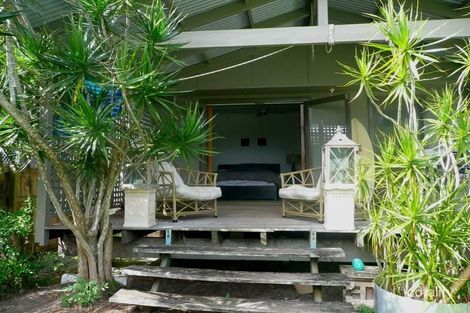 152 Sunshine Pde, Miami, QLD 4220