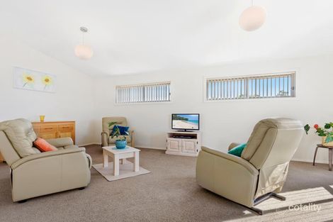 Property photo of 4 Hunter Place Sunshine Bay NSW 2536