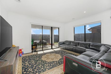 Property photo of 22 Wade Place Lucas VIC 3350