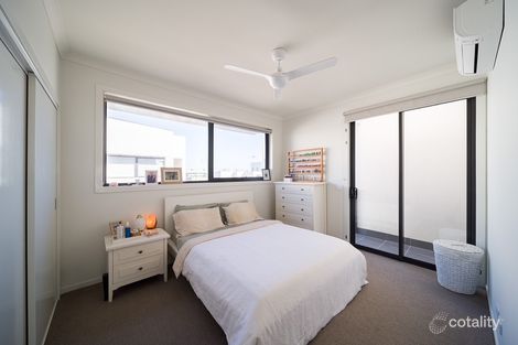 Property photo of 6 Calico Walk Officer VIC 3809
