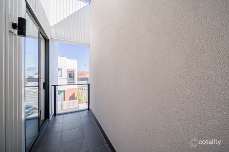 Property photo of 6 Calico Walk Officer VIC 3809