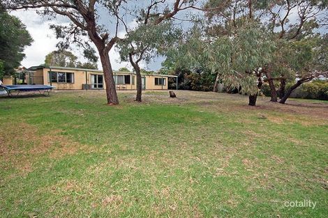 Property photo of 7 Coronet Court Cranbourne VIC 3977