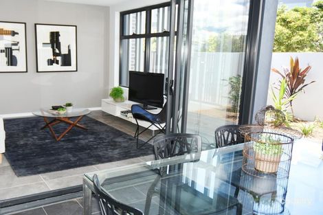 Property photo of 1/16-24 Lower Clifton Terrace Red Hill QLD 4059