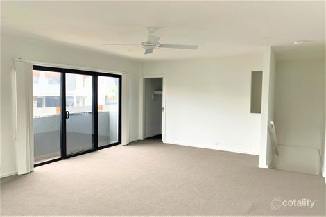 Property photo of 14 Fairwater Boulevard Blacktown NSW 2148