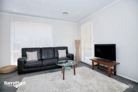 Property photo of 8 Marsden Walk Roxburgh Park VIC 3064