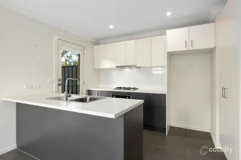 Property photo of 5/551 Tarneit Road Hoppers Crossing VIC 3029