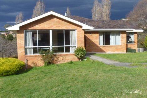 8 Edith Ave, Sandy Bay, TAS 7005