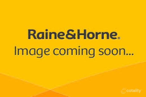 36 Strawberry Dr, Seville Grove, WA 6112