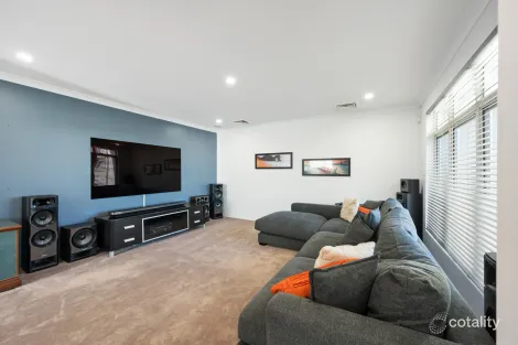 Property photo of 30 Aldenham Drive Southern River WA 6110