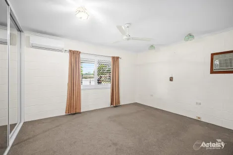 Property photo of 104 Lipscombe Road Deception Bay QLD 4508