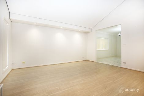 Property photo of 39 Phoenix Crescent Casula NSW 2170