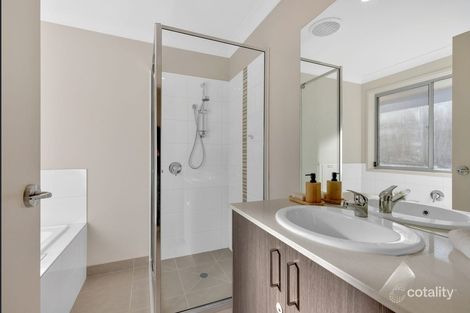 Property photo of 5 Crystal Road Cobblebank VIC 3338