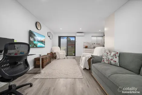 Property photo of 6/6A Canara Place Smithfield NSW 2164