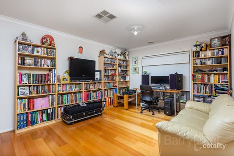 Property photo of 27 Hemlock Crescent Point Cook VIC 3030