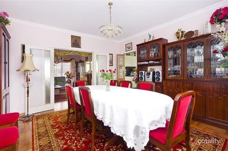 Property photo of 8 Pine Avenue Brookvale NSW 2100