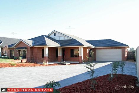 Property photo of 3 Wilson Place Yass NSW 2582