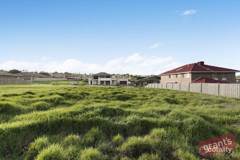 Property photo of 32 Avenview Drive Narre Warren North VIC 3804