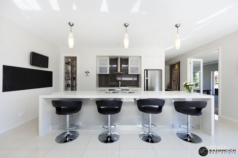 Property photo of 6 Wark Place Jerrabomberra NSW 2619