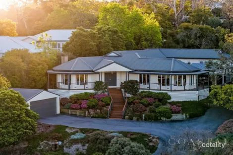 Property photo of 17 Eumeralla Grove Mount Eliza VIC 3930